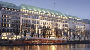Meliá Berlin: Hotel Mewah di Jantung Kota dengan Pemandangan Sungai Spree