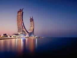 Fairmont Doha: Pesona Mewah di Ikon Katara Towers